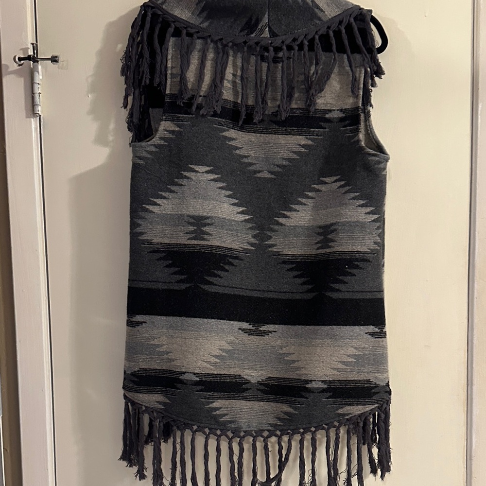 Aztec Gray Textured Knit - Picture 7 of 7